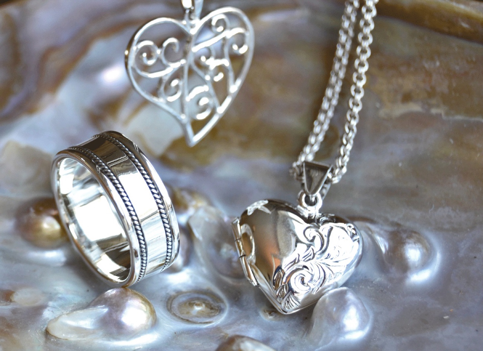 Lane's Jewellers in Kilburn London