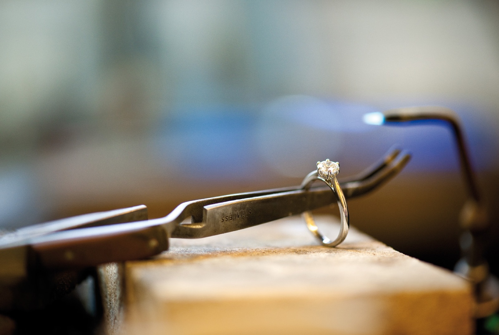 Lane's Jewellers in Kilburn London