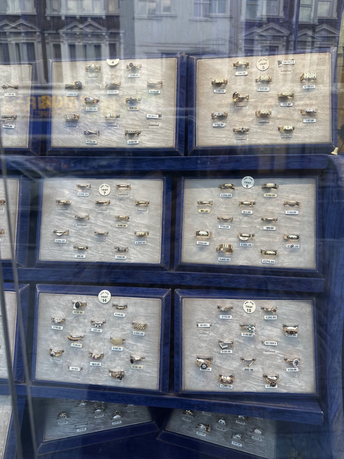 Lane's Jewellers in Kilburn London